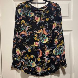 Long sleeve black patterned blouse
